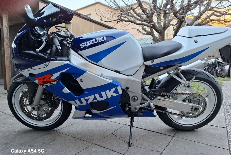 SUZUKI GSXR 600 2001, CHF 2.790,00, Bellinzona