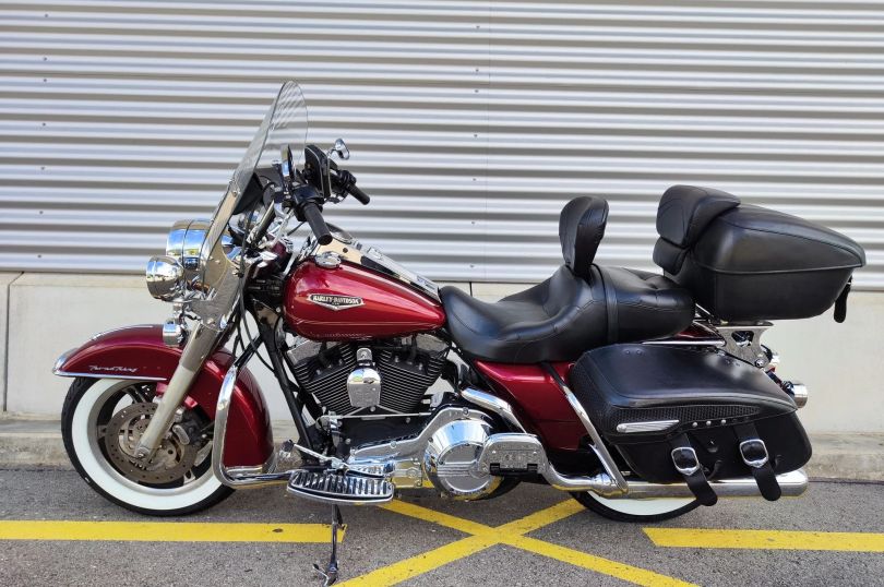 HARLEY-DAVIDSON FLHRCI Road King Classic, CHF 9.000,00, Camorino