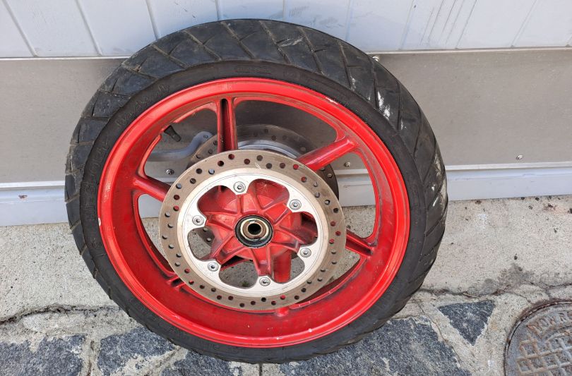 ruota per Honda CBR 600, con 2 dischi buoni