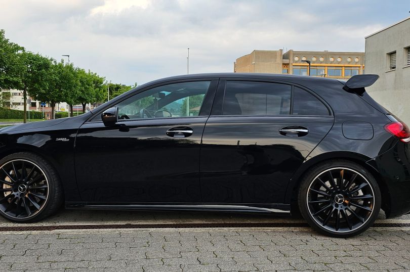 Mercedes-Benz A35 AMG 