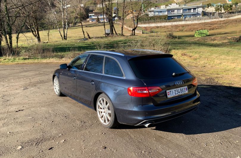 Audi A4 1.8TFSI S-Line