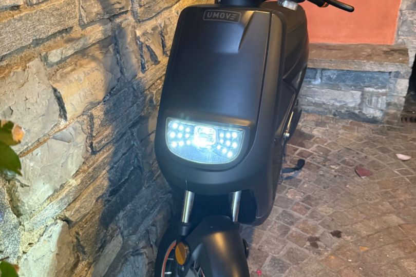 Scooter elettrico nero opaco , CHF 450,00, Lugano