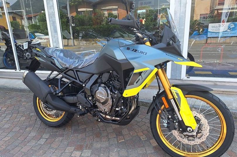 SUZUKI 800 DE, CHF 11.995,00, Bellinzona