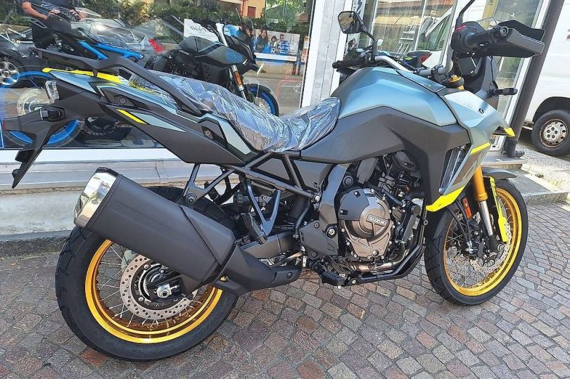 SUZUKI 800 DE, CHF 11.995,00, Bellinzona