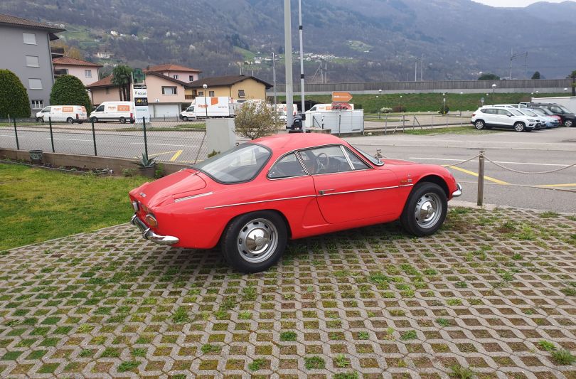 Alpine a110 