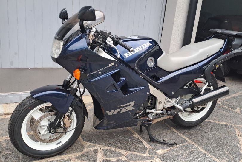 Honda VFR 750 F, CHF 1.900,00, Riva San Vitale