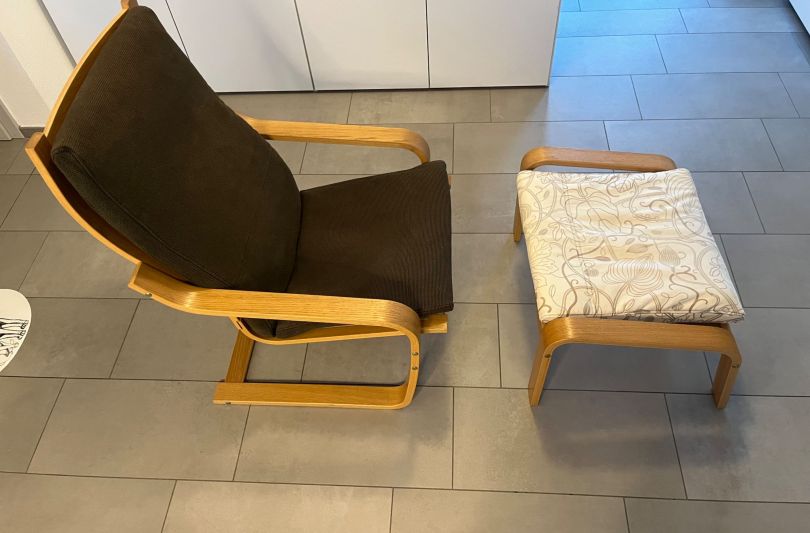 POLTRONA CON POGGIAPIEDI PÖANG DELL’IKEA