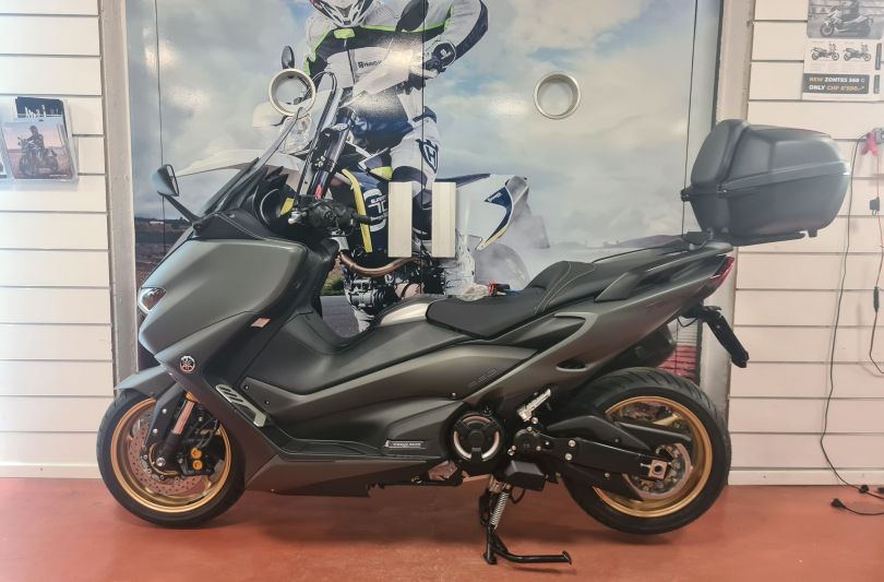 YAMAHA T-MAX Tech-Max XP 560 D, Manno, Switzerland