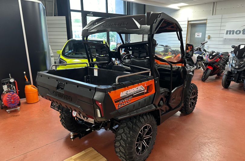 CF MOTO UForce 800 EPS 4x4, Manno, Switzerland