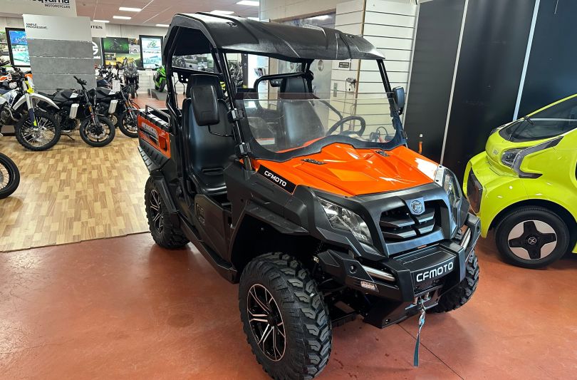 CF MOTO UForce 800 EPS 4x4, Manno, Switzerland