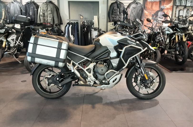 Triumph Tiger 1200 GT Explorer, Lamone, Switzerland