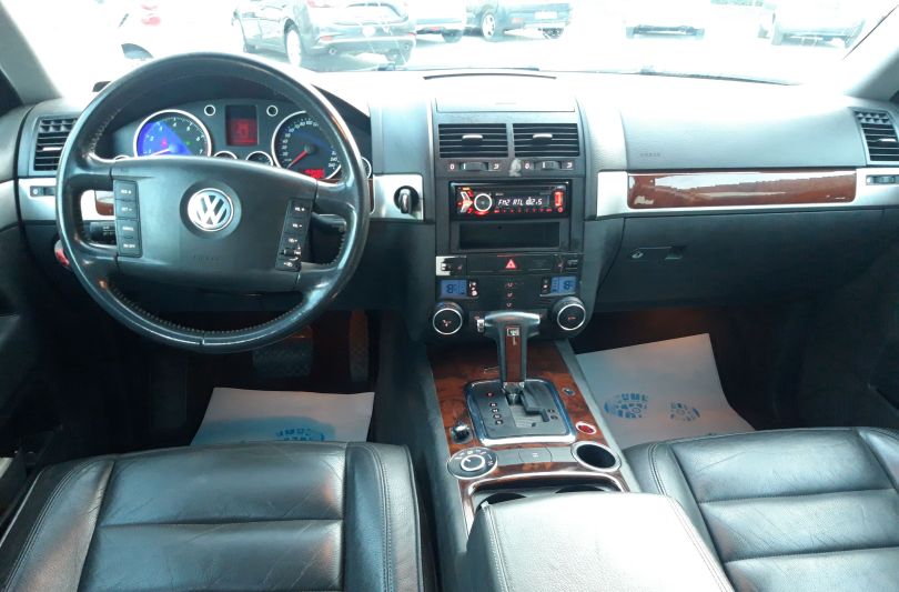 VOLKSWAGEN TOUAREG - CAMBIO AUTOMATICO - 220CV, Mezzovico, Switzerland