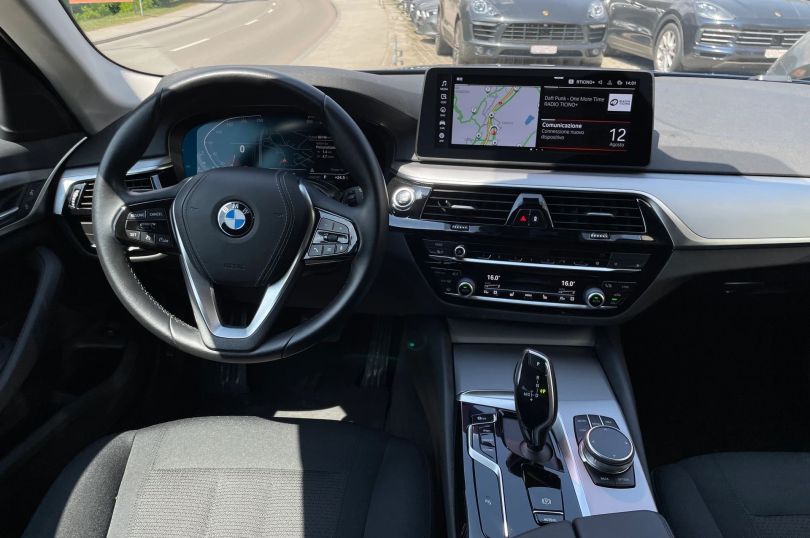 BMW 520d xDrive 48V Touring Steptronic