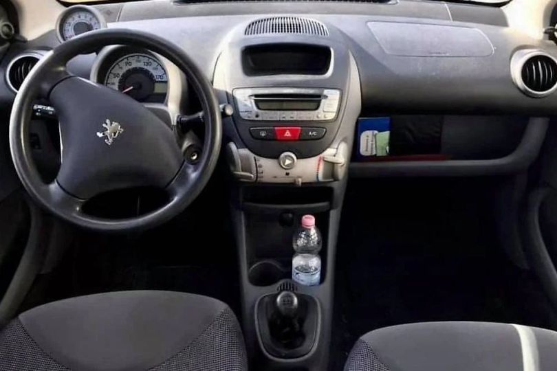 Noleggio Peugeot 107, CHF 45,00